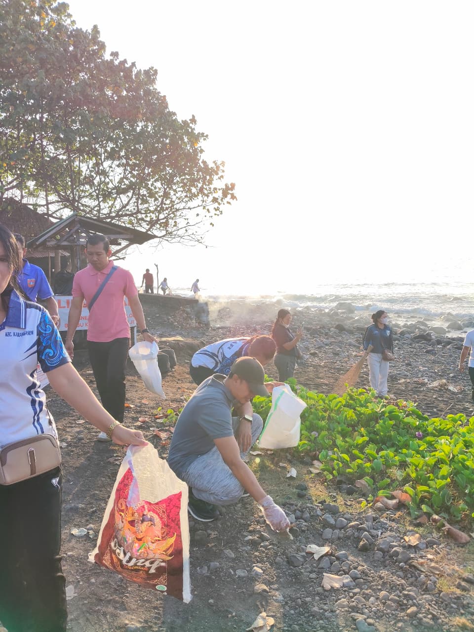 Gotong royong world clean day
